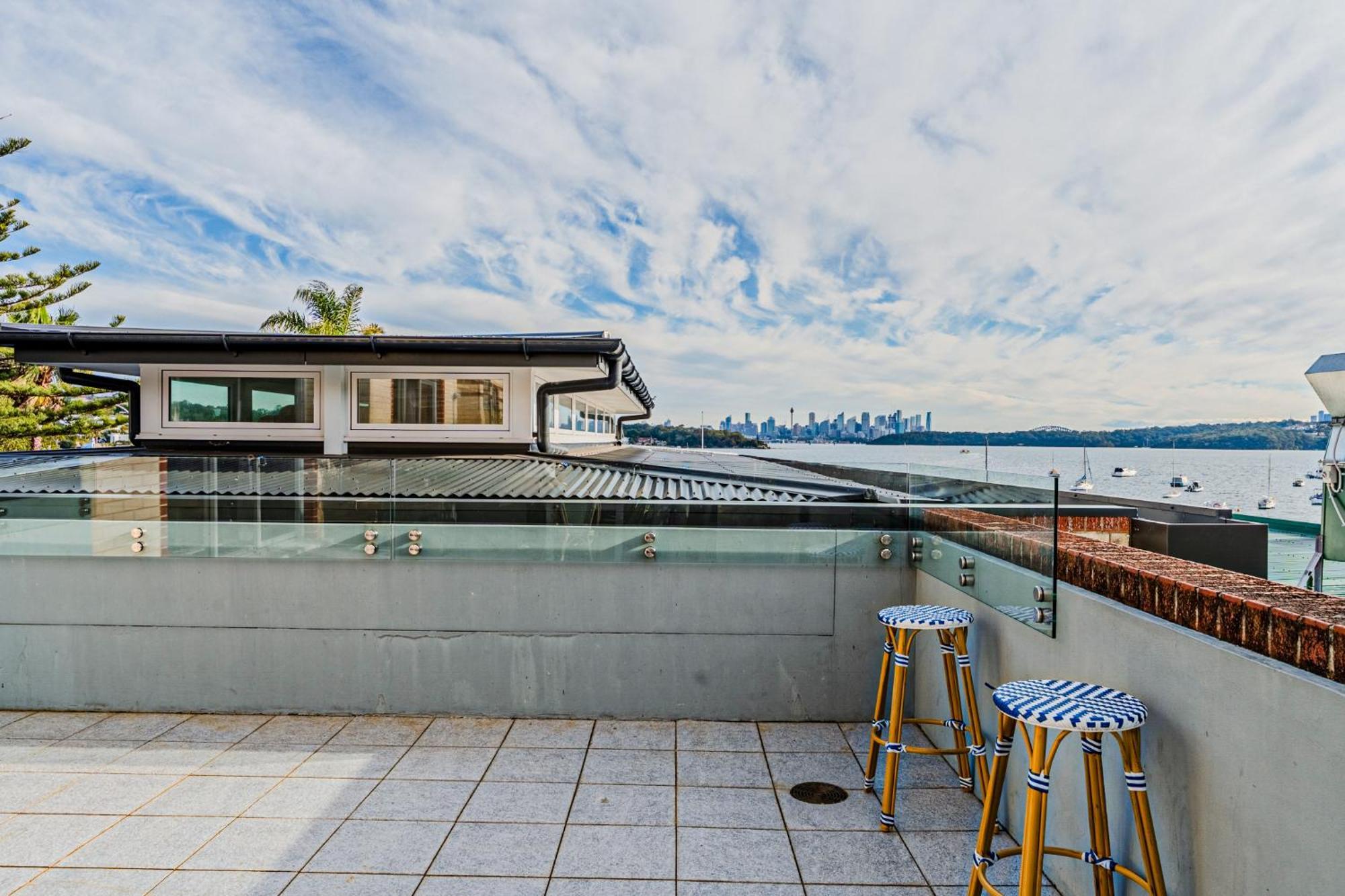 King Suite Terrace Harbour View